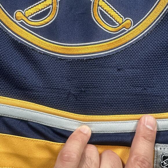 Buffalo Sabres Tyler Ennis Authentic‎ Reebok NHL Hockey Jersey Mens Size S Small - Picture 9 of 11